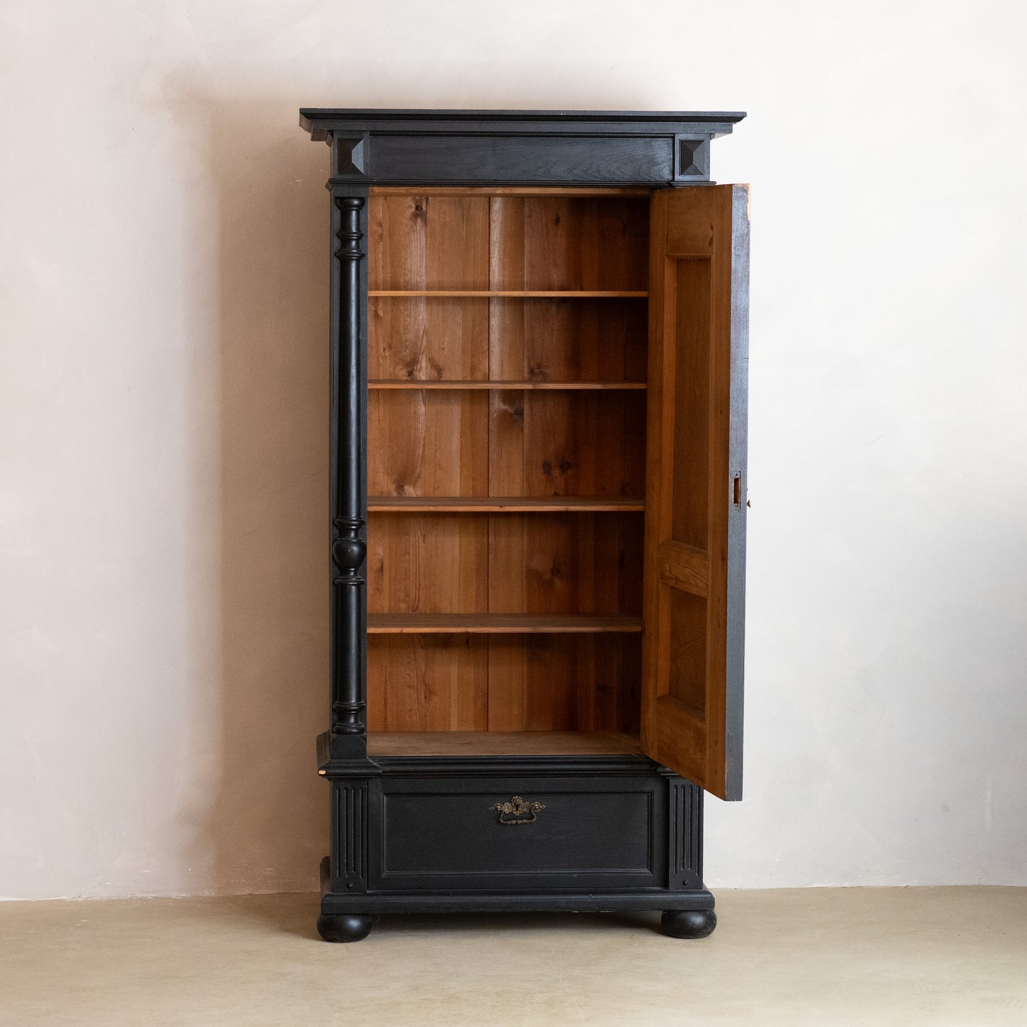 DESPENSA SUECA ORIGINAL DEL SIGLO XIX EN ESTILO GUSTAVIANO