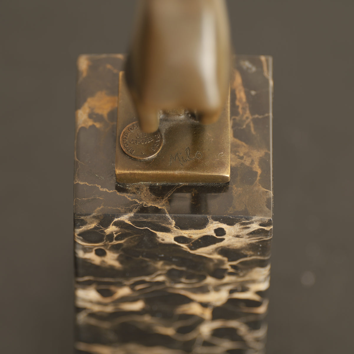 SCULPTURE “CONTORTION”