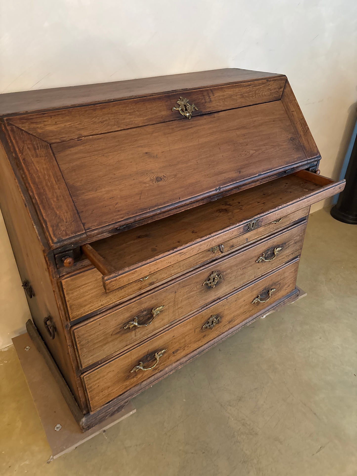 BUREAU FRANCÉS DE FINALES DEL SIGLO XVIII
