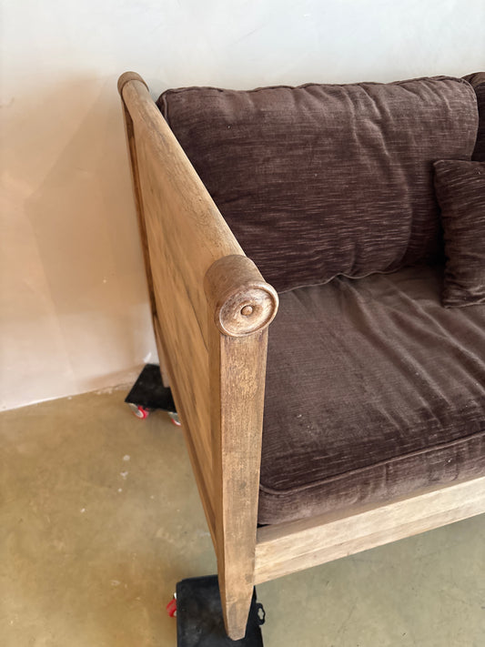 SOFA GUSTAVINO NOGAL S. XIX