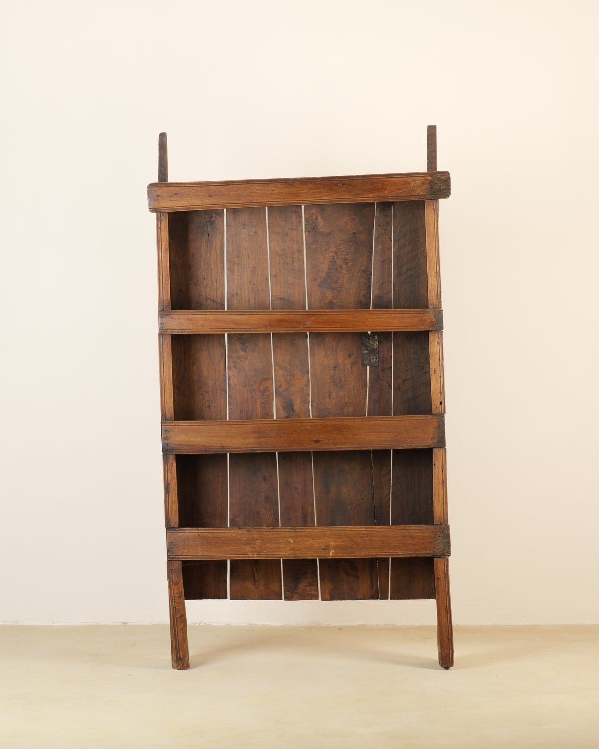 ESTANTERÍA VERNÁCULA EN MADERA, SIGLO XIX