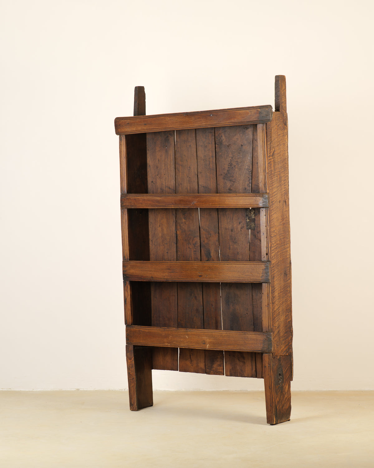 ESTANTERÍA VERNÁCULA EN MADERA, SIGLO XIX