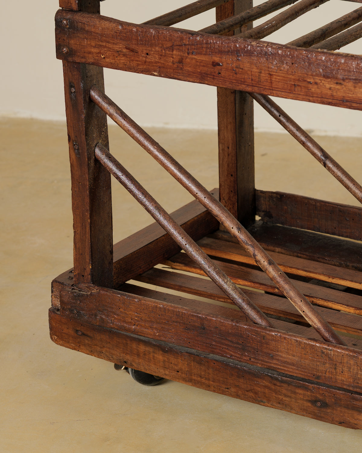 ANTIGUA ESTANTERÍA FÁBRICA DE CALZADO CAN MELIS INCA Circa 1926