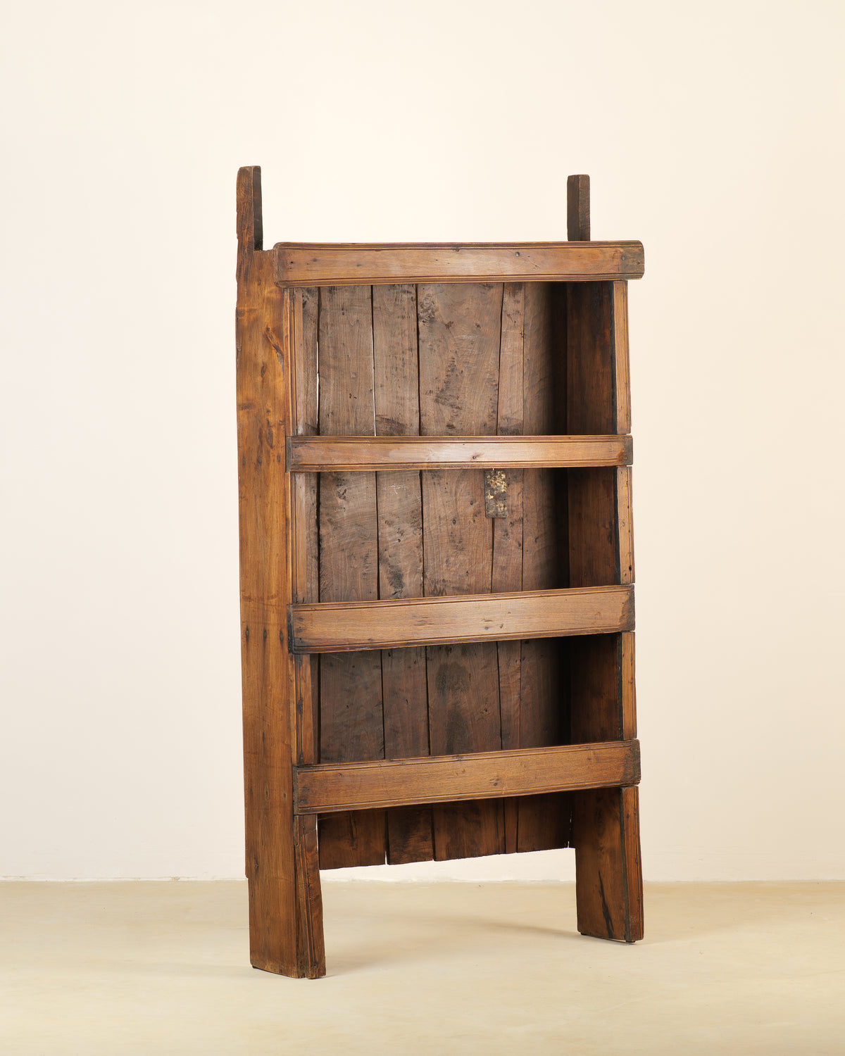ESTANTERÍA VERNÁCULA EN MADERA, SIGLO XIX