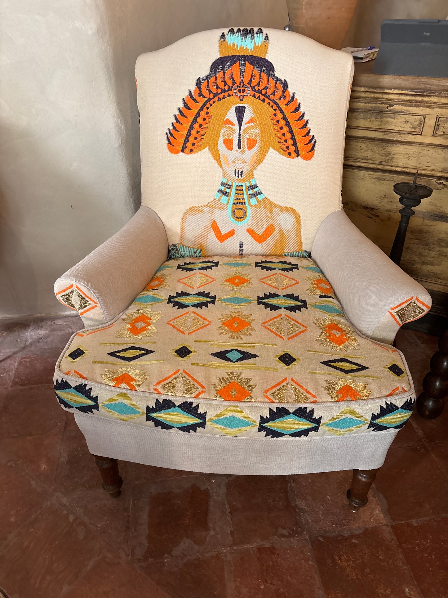 SILLÓN DE PRINCIPIOS DEL SIGLO XX RETAPIZADO TELAS “MALIA KENT PARIS”