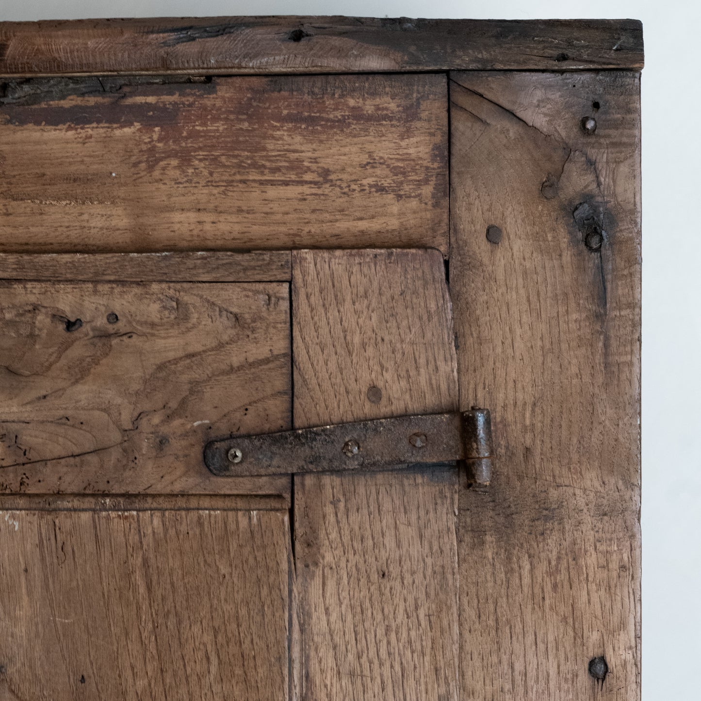 ARMARIO CAMPESINO DE ROBLE MACIZO S XIX