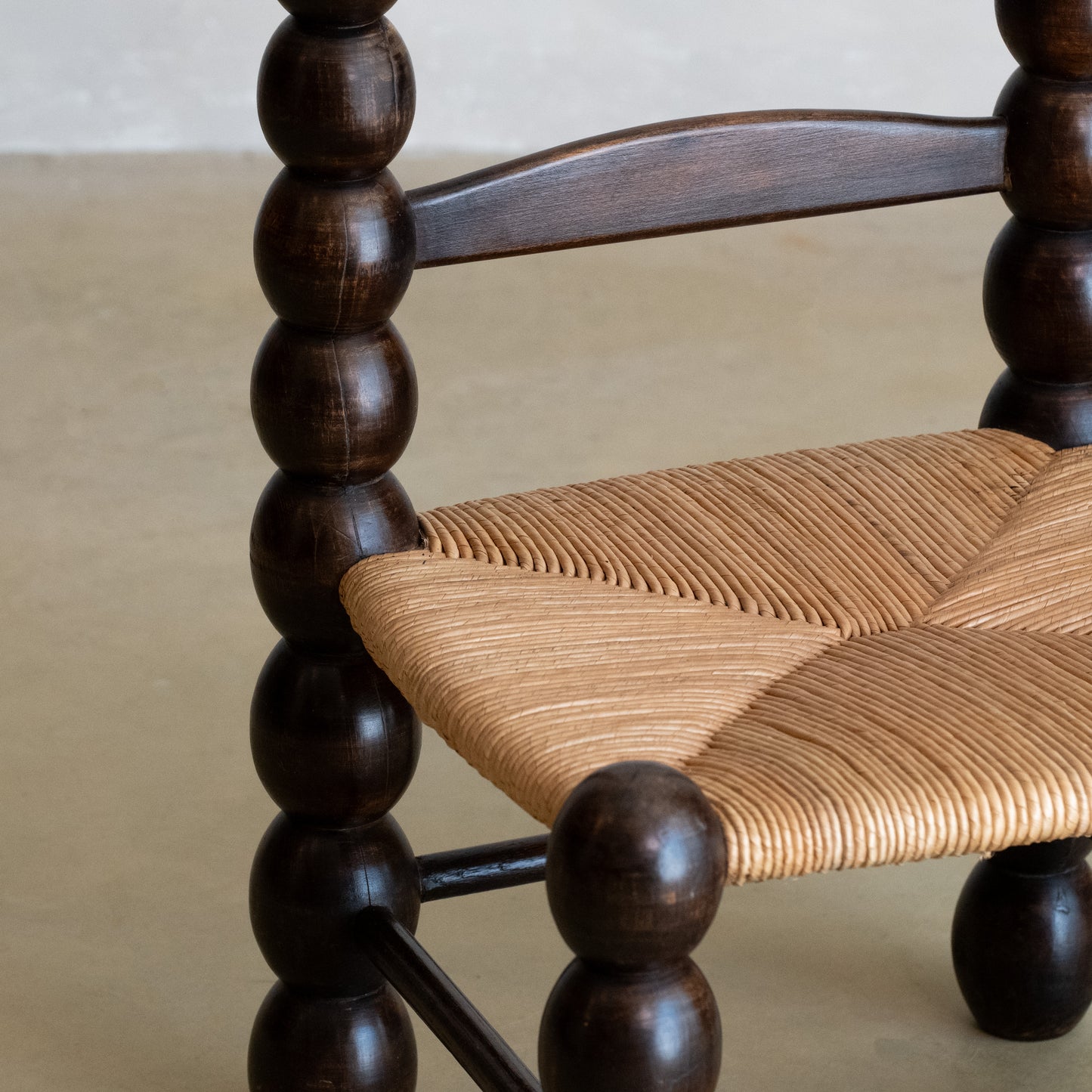 SILLA BAJA ESTILO CHARLES DUDOUYT