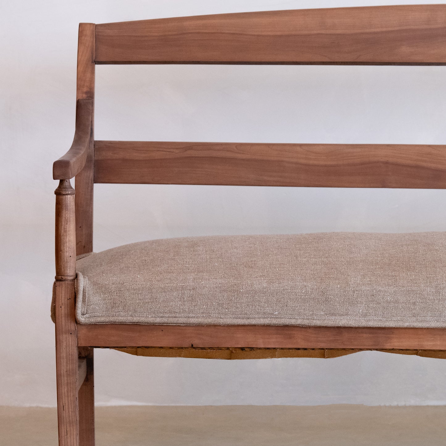 PROVENÇAL WALNUT CANAPÉ, 19TH CENTURY