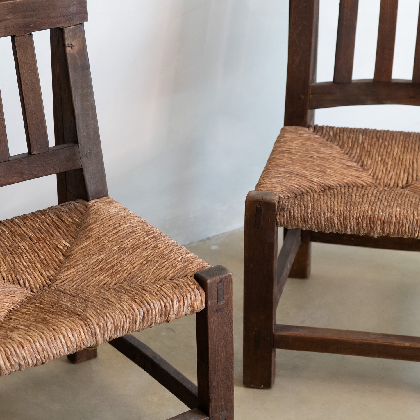 BANCO Y DOS SILLAS BRUTALISTAS WORPSWEDE 60s