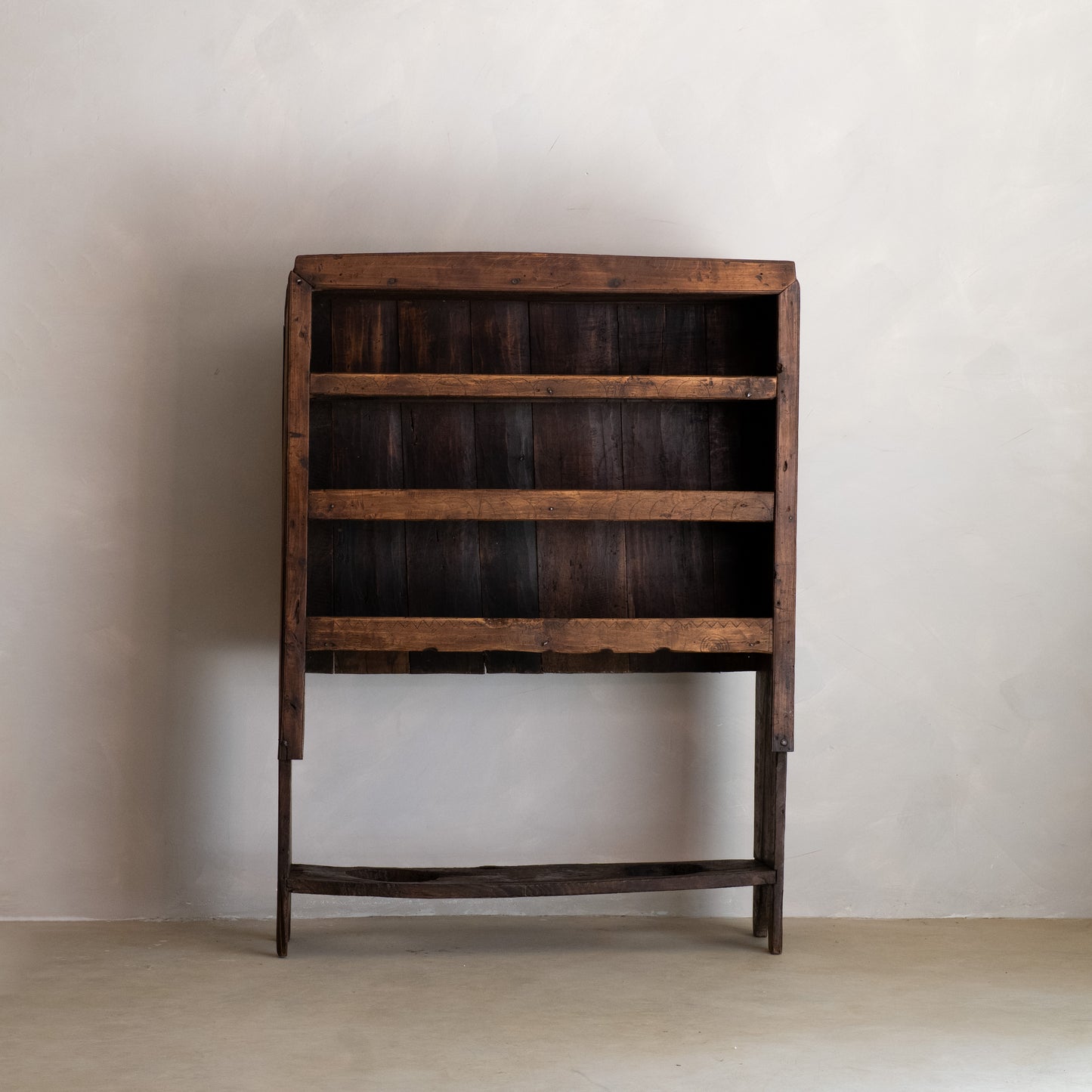 ESTANTERÍA DE MONTAÑA DE PINO MACIZO, ESPAÑA S XIX