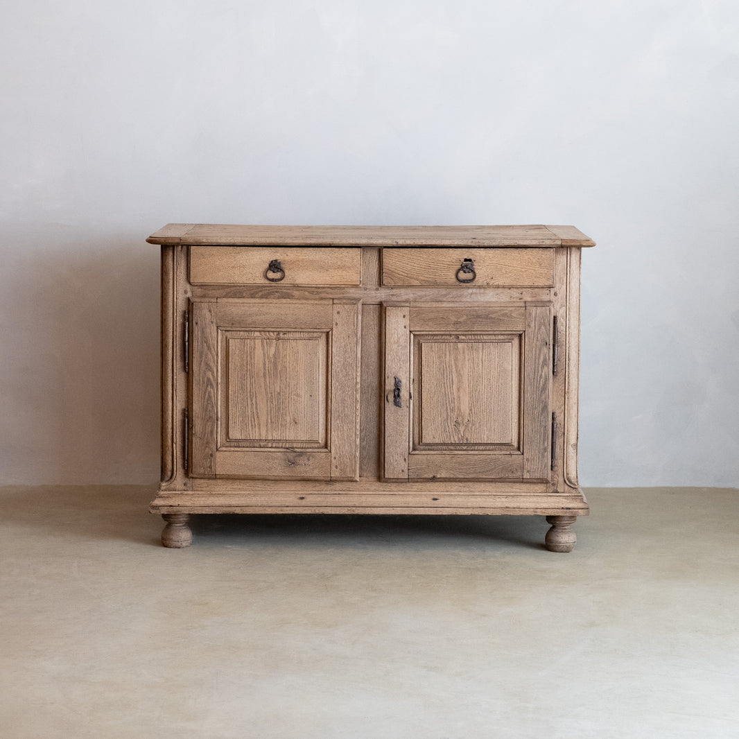 18TH CENTURY FRENCH OAK SIDEBOARD