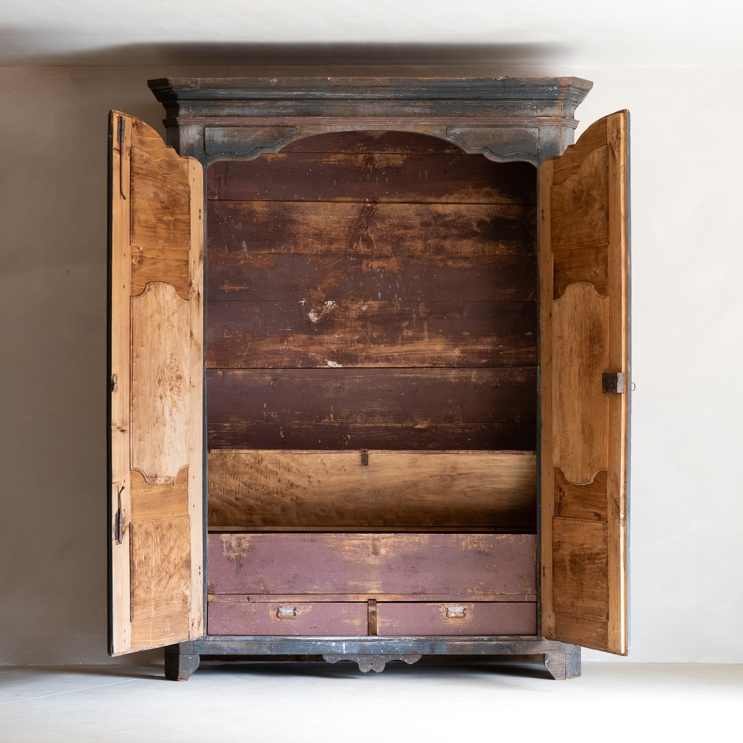 ARMARIO TOSCANO DE PALACIO S. XVIII