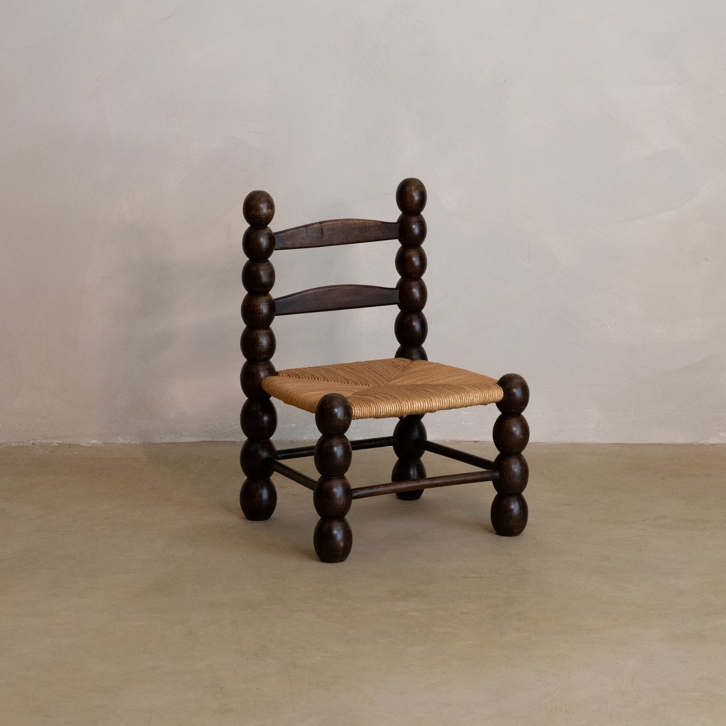 SILLA BAJA ESTILO CHARLES DUDOUYT