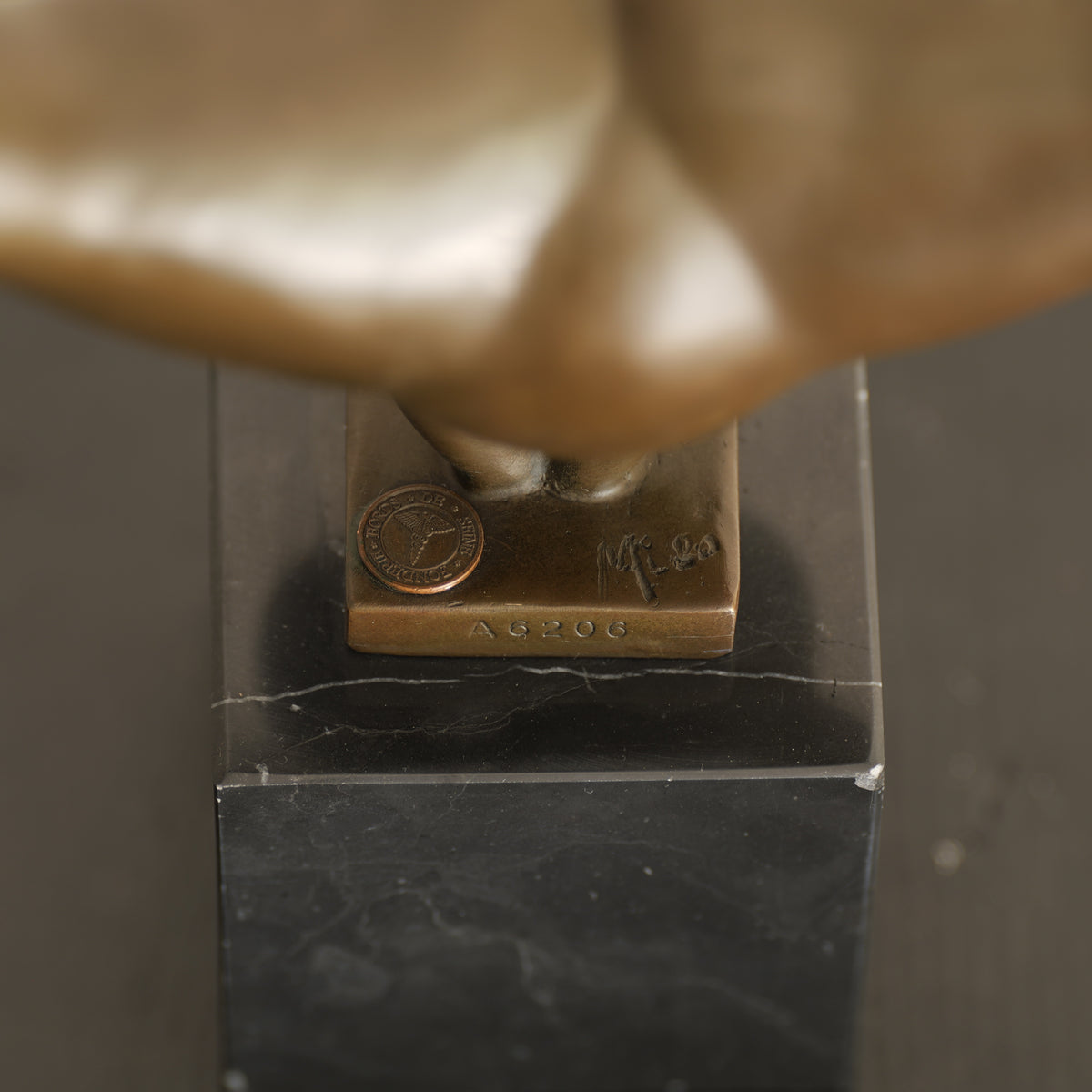 ESCULTURA “EL PINO” — MILO