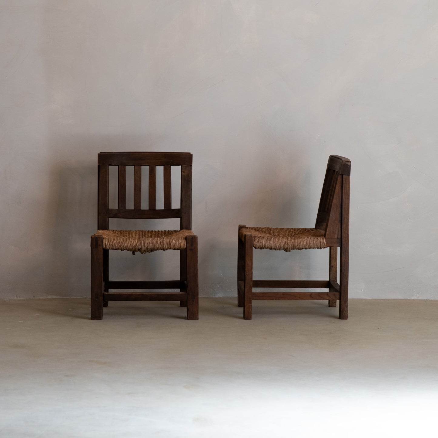 BANCO Y DOS SILLAS BRUTALISTAS WORPSWEDE 60s