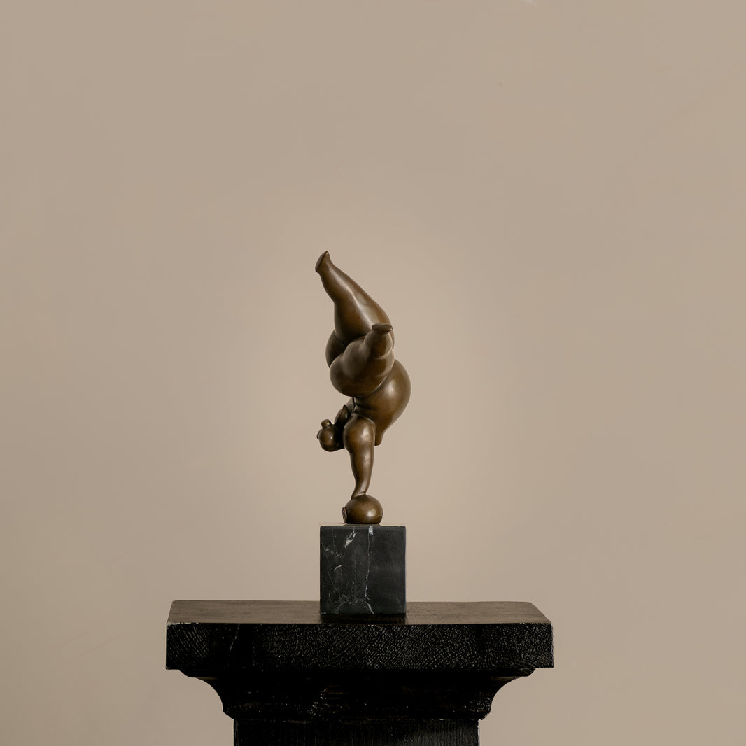 “GRAVITY” SCULPTURE — MILO