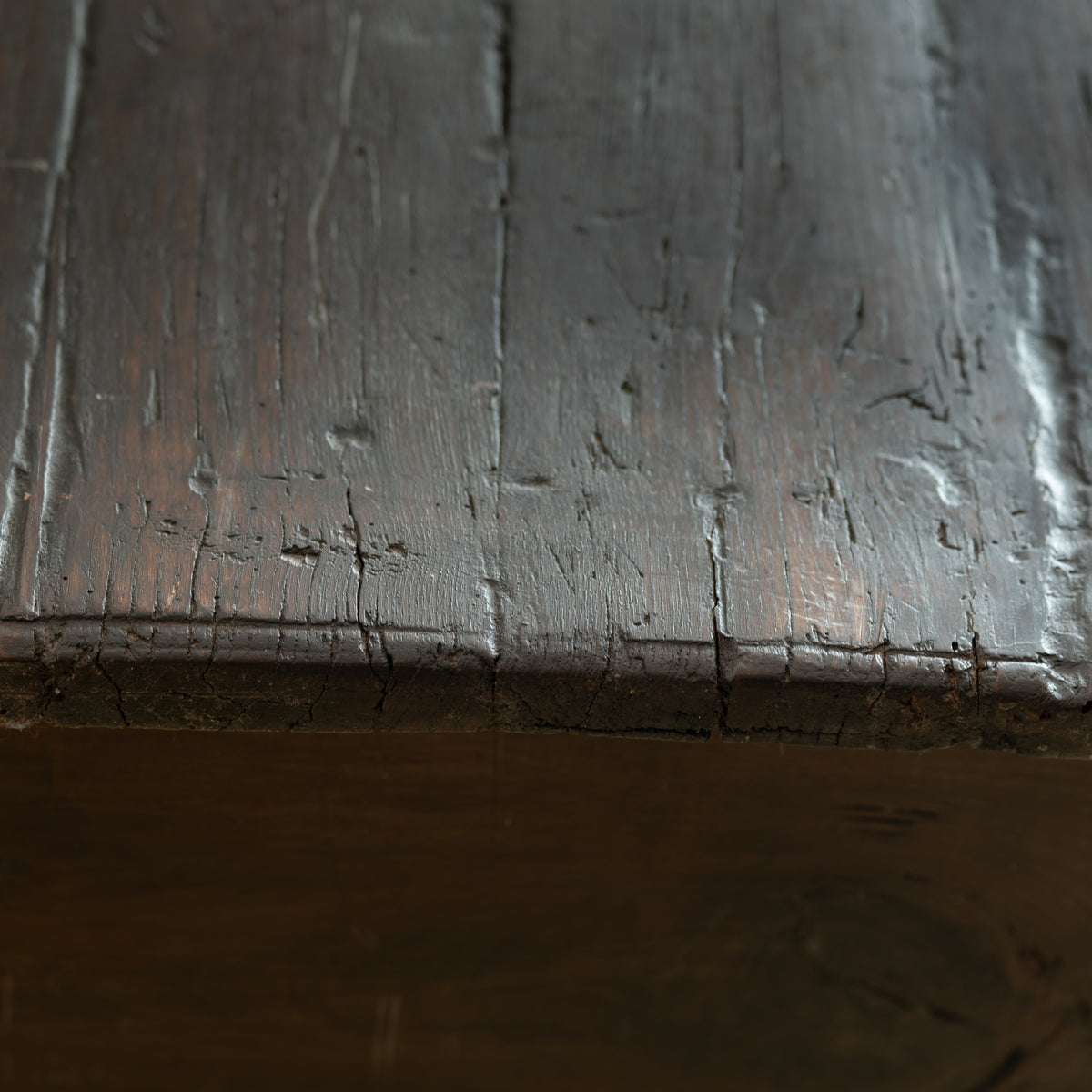 MESA DE CENTRO ANTIGUA DEL SIGLO XVIII, DE MADERA DE CASTAÑO DEL NORTE DE PORTUGAL