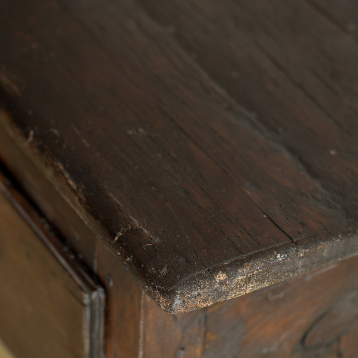 MESA DE CENTRO ANTIGUA DEL SIGLO XVIII, DE MADERA DE CASTAÑO DEL NORTE DE PORTUGAL